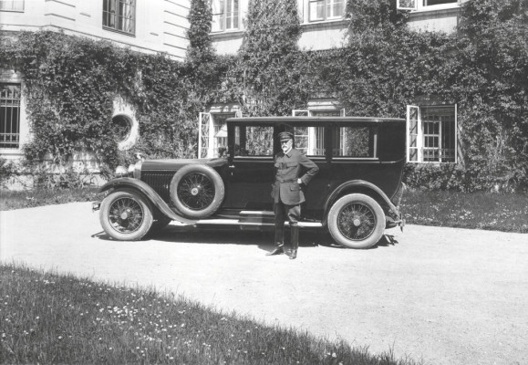 Staatspräsident Tomáš Garrigue Masaryk erhielt im Mai 1926 einen Skoda Hispano-Suiza. Staatspräsident Tomáš Garrigue Masaryk erhielt im Mai 1926 einen Skoda Hispano-Suiza