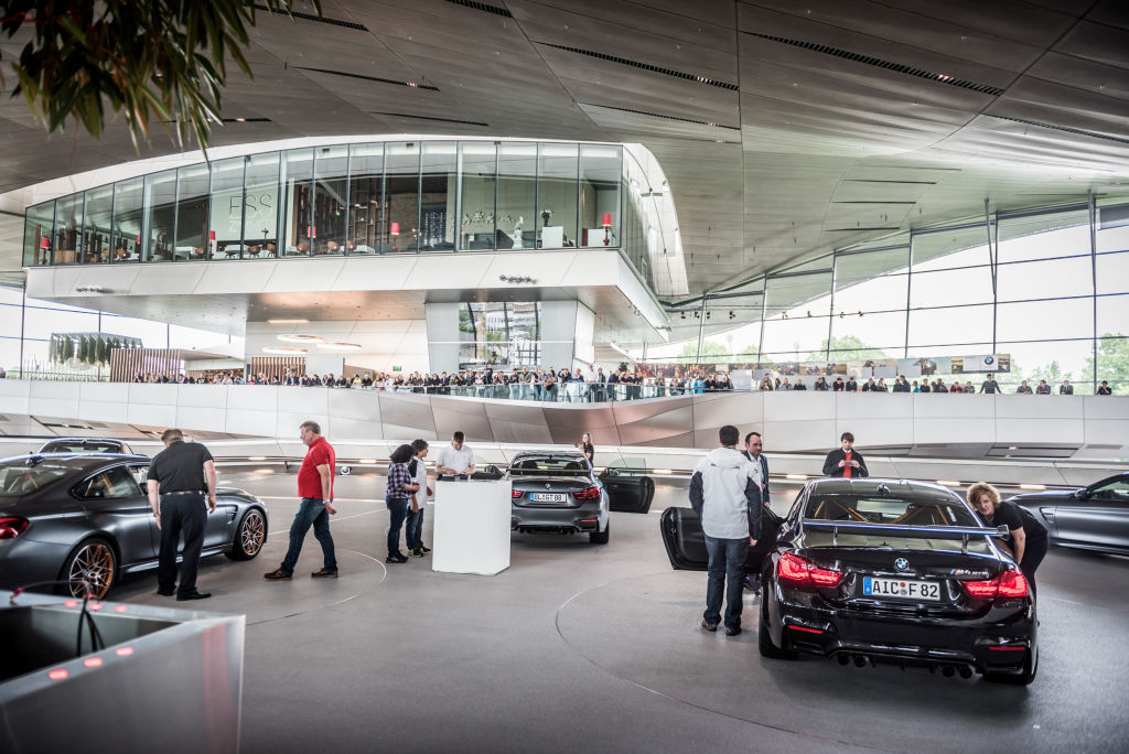 In der Automobilausliefrung der BMW-Welt wurden an einem Tag 73 M-Fahrzeuge abgeholt