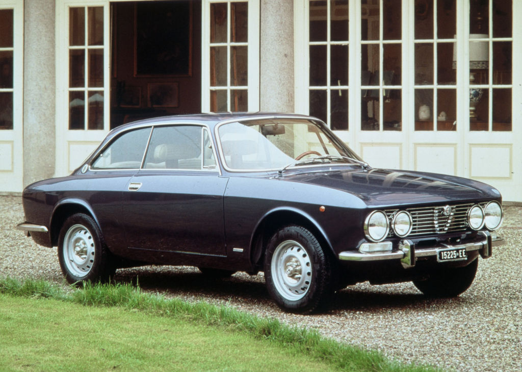 Alfa Romeo Giulia 2000 GT Veloce, 1971-1976