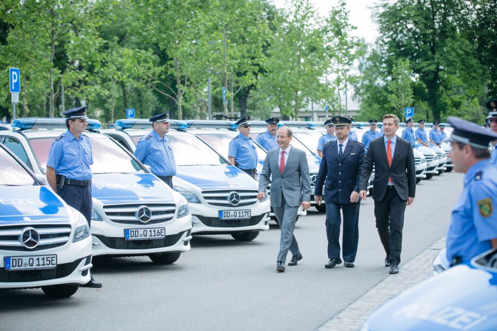 Sachsens Polizei stellt 24 Mercedes-Benz B 250 e in Dienst
