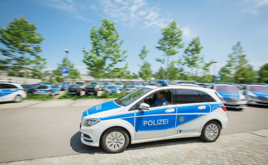 Sachsens Polizei stellt 24 Mercedes-Benz B 250 e in Dienst