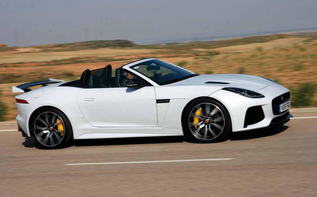 Jaguar F-Type SVR