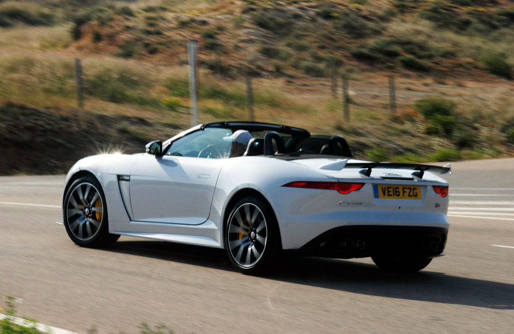 Jaguar F-Type SVR