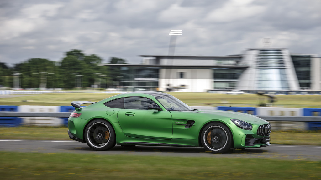 Mercedes-AMG GT R