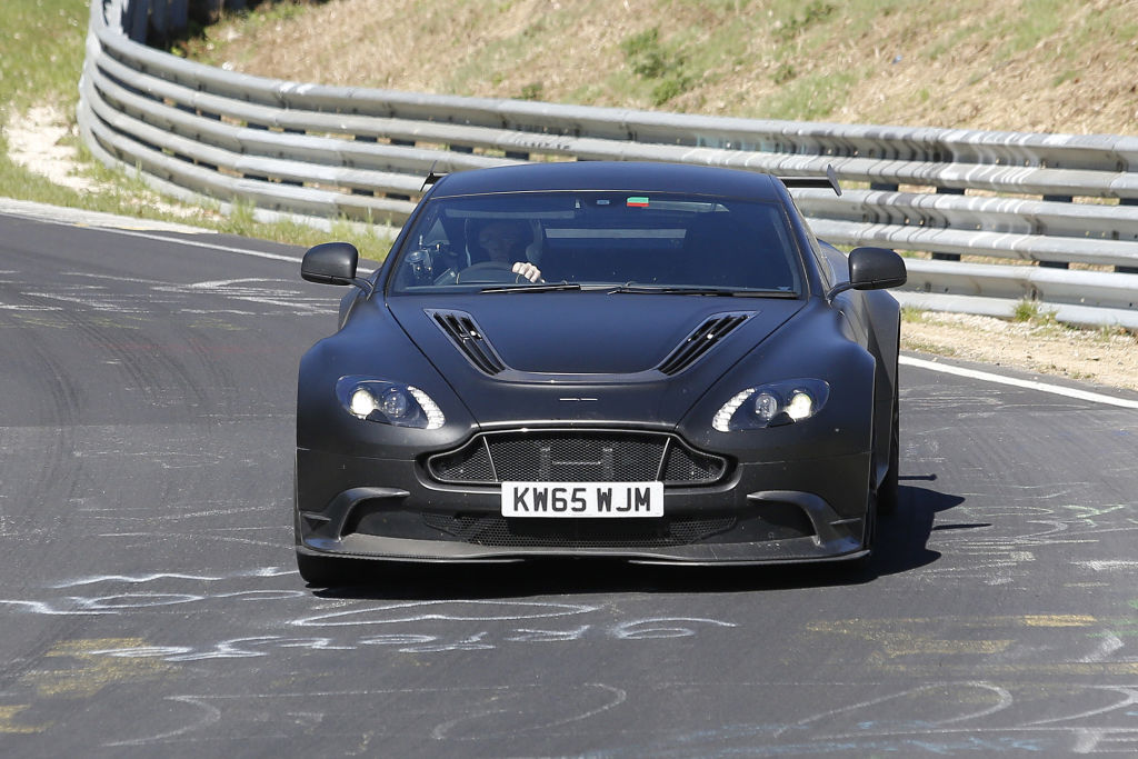 Aston Martin Vantage GT8