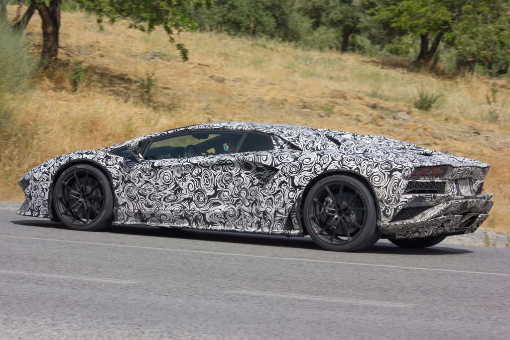Erlkönig Lamborghini Aventador Roadster Facelift