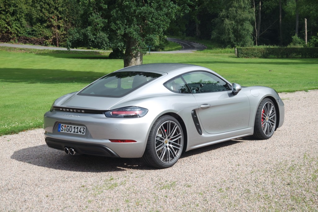 Porsche 718 Cayman