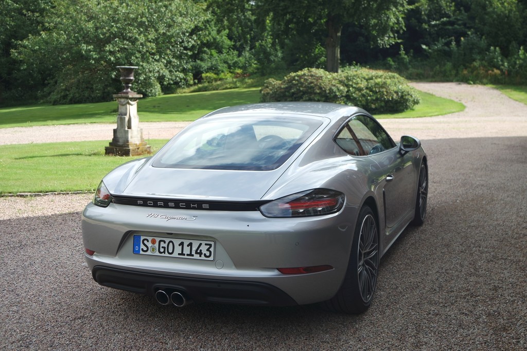 Porsche 718 Cayman