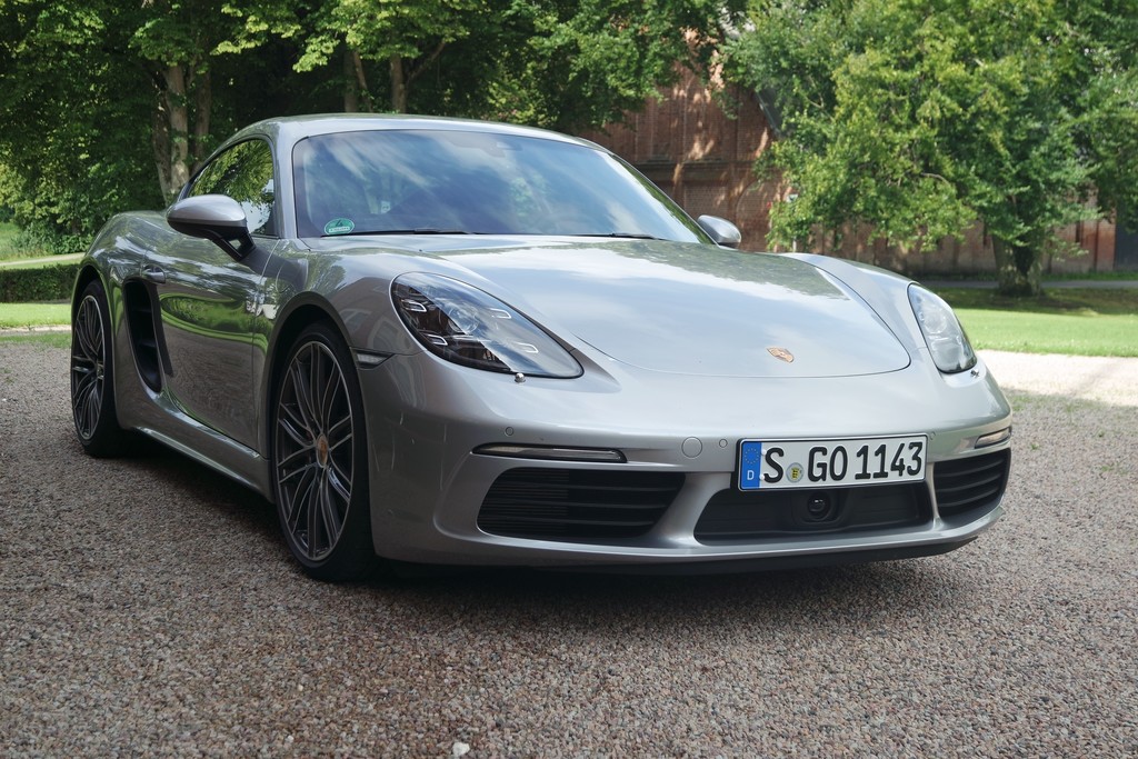 Porsche 718 Cayman