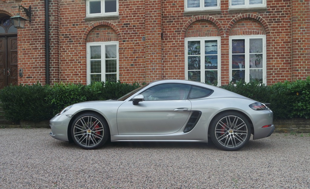 Porsche 718 Cayman