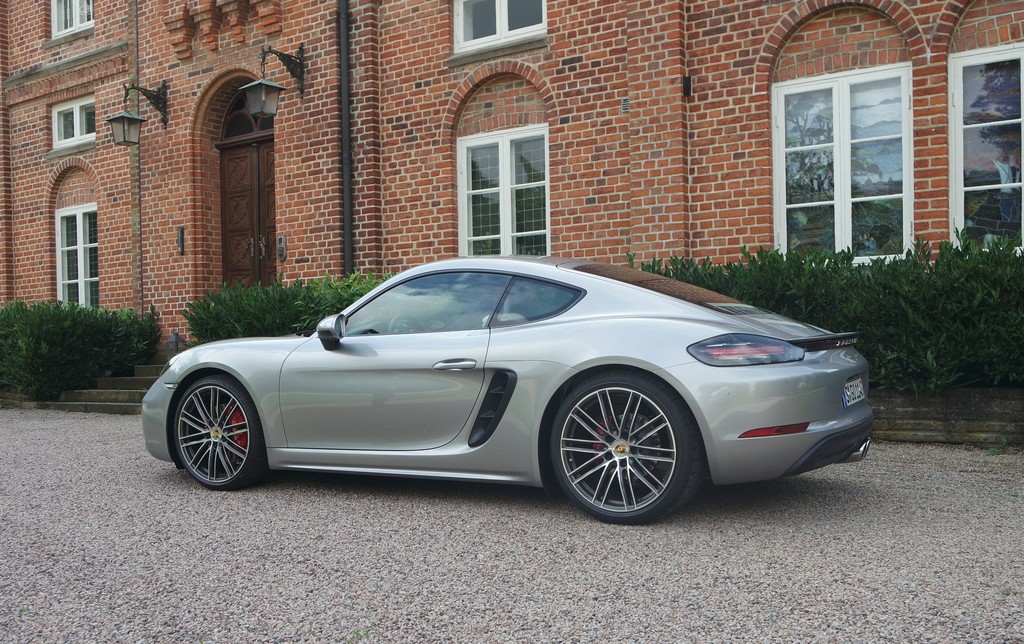 Porsche 718 Cayman