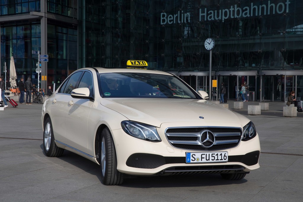 Mercedes-Benz E-Klasse als Taxi