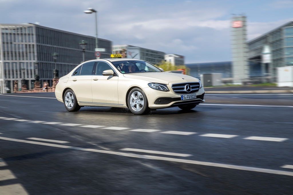 Mercedes-Benz E-Klasse als Taxi