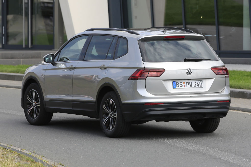 VW Tiguan XL