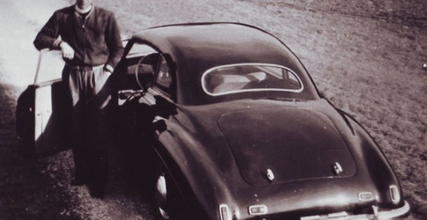 Alexander von Falkenhausen und ein AFM-Coupé.