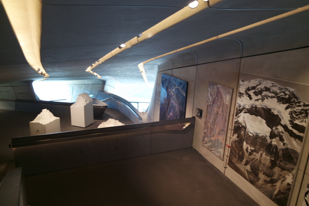 Reinhold Messner. Blick in sein Mountain Museum Corones
