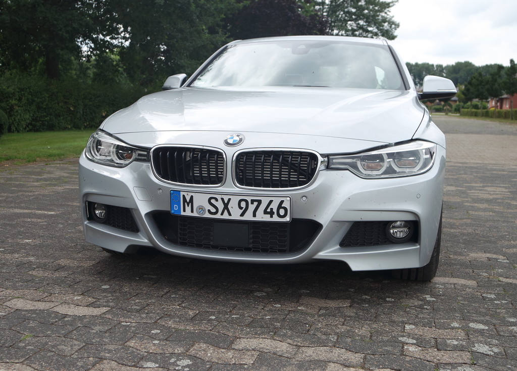 BMW 330e