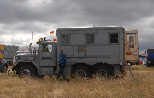 Anlaufstelle für Globetrotter und Fernreisefahrzeuge aller Art: „Willys Treffen“
