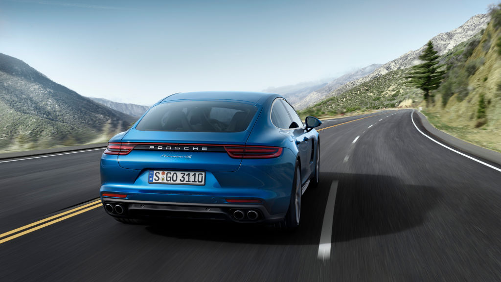 Porsche Panamera Turbo.