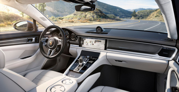 Porsche Panamera Turbo.
