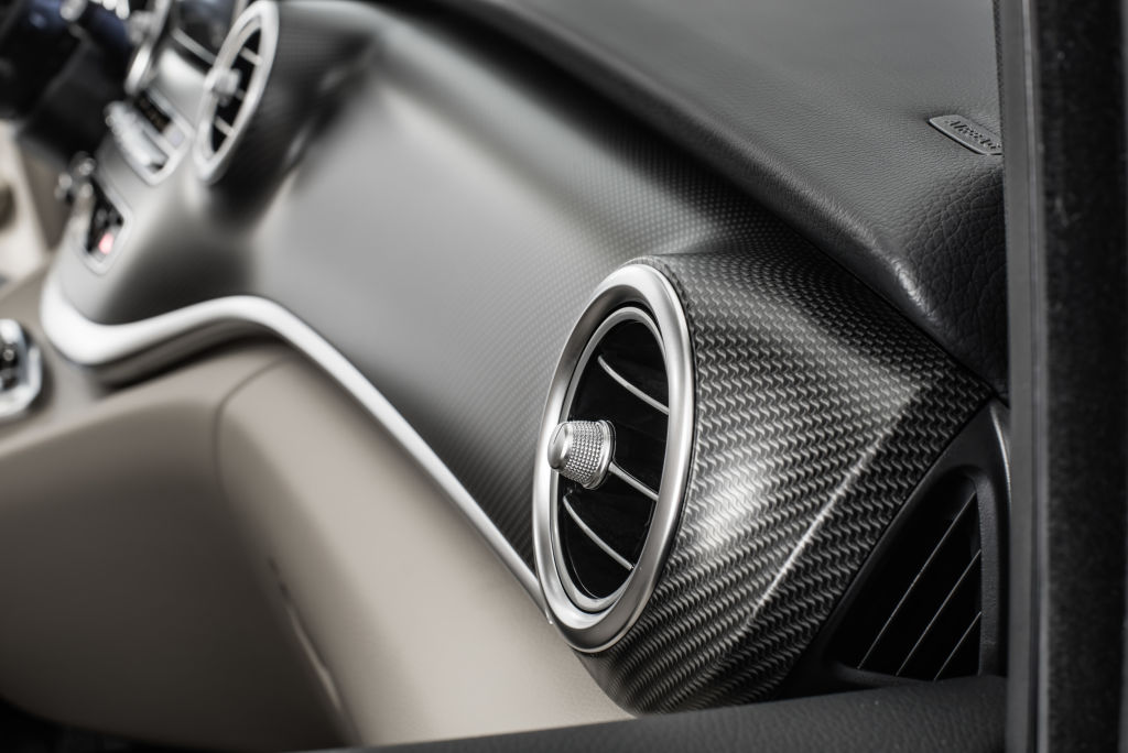 Marco Polo AMG Line, Interieur, Lüftungsdüsen in silberchrom und Zierelemente in Carbon-Optik ; Marco Polo AMG Line, interior, air vents in silver chrome and carbon-fibre-look trim;
