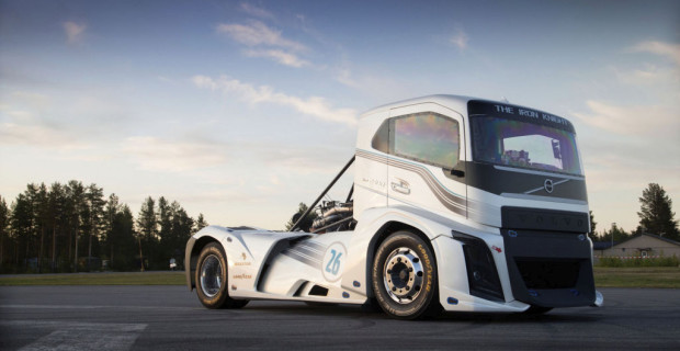 Volvo Trucks stellt mit den schnellsten Reifen der Welt neue Bestleistung auf
