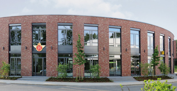 Horexstraße 3: Ein neuer Flagship-Store an der Geburtsstätte der 1923 gegründeten Marke in Bad Homburg bietet nun eine Ausstellungsfläche in gediegenem Ambiente.