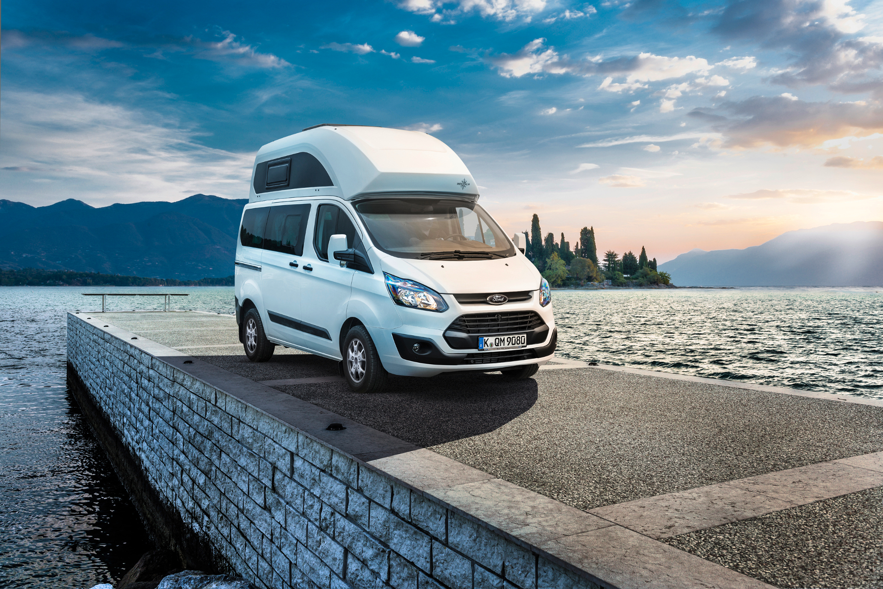 Jubilar: Der Ford Nugget wird 30 Jahre alt. Der 1986 als Konkurrent des VW California vorgestellte Campingbus kommt jetzt als Editionsmodell mit Zusatzausstattung auf den Markt.