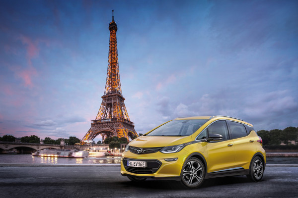 Spaßmacher mit grüner Seele: Den Elektro-Flitzer Ampera-e stellt Opel auf dem Mondial de l’Automobile“ in Paris vor.