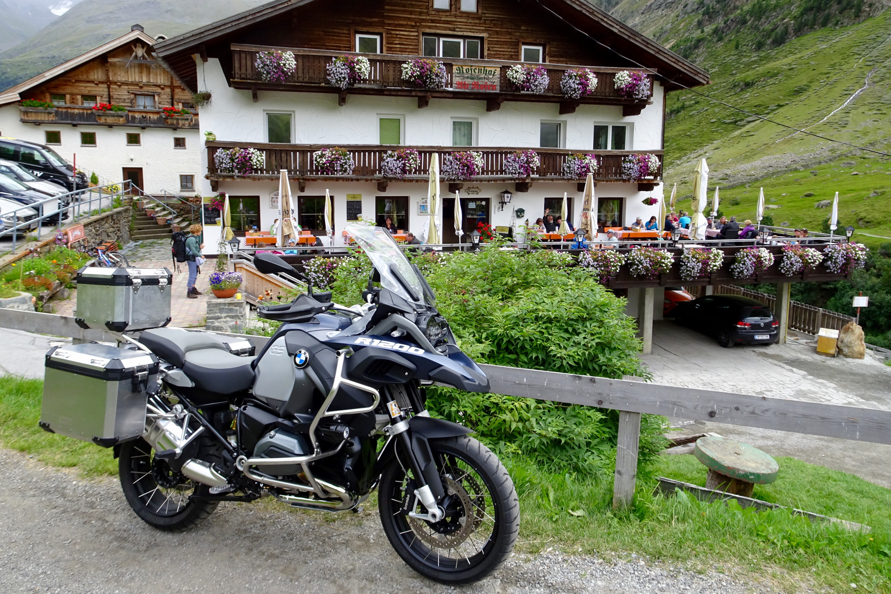 Gipfelstürmer: Kein Weg ist mit der Adventure ein Problem, auch nicht der zu Österreichs höchstgelegenem dauerhaftem Bergbauernhof bei Vent namens 