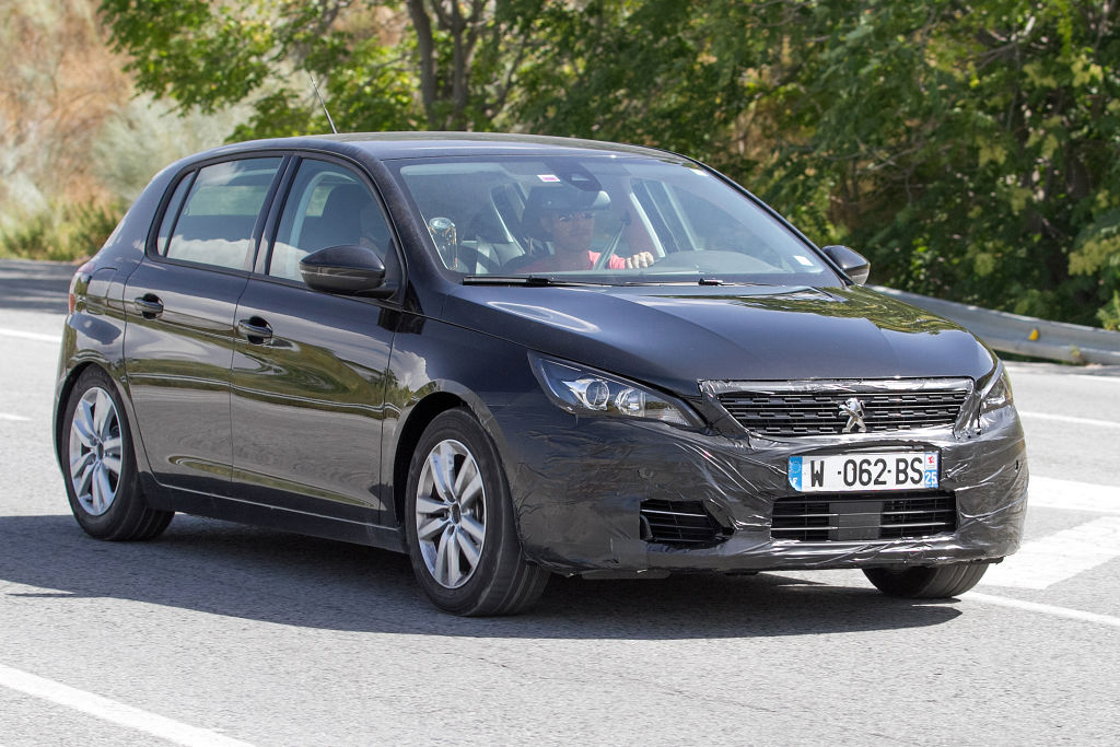 Der VW Golf-Rivale macht sich schick: Peugeot 308 Facelift für 2017