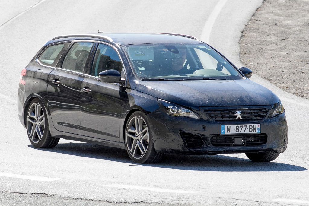 Der VW Golf-Rivale macht sich schick: Peugeot 308 SW Facelift für 2017