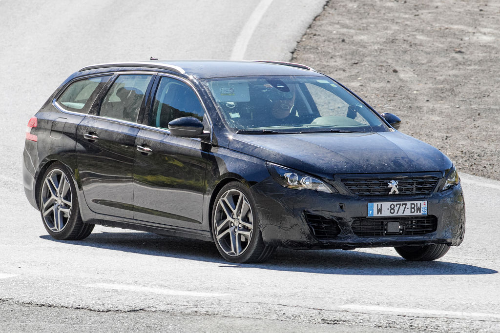 Der VW Golf-Rivale macht sich schick: Peugeot 308 SW Facelift für 2017