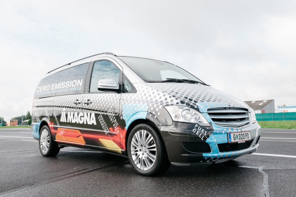 Magna FC-REEV.