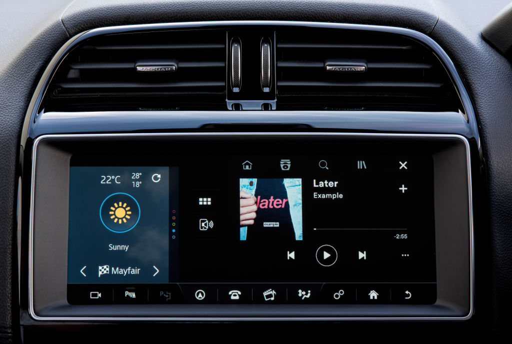 Land Rover holt Spotify ins Auto.