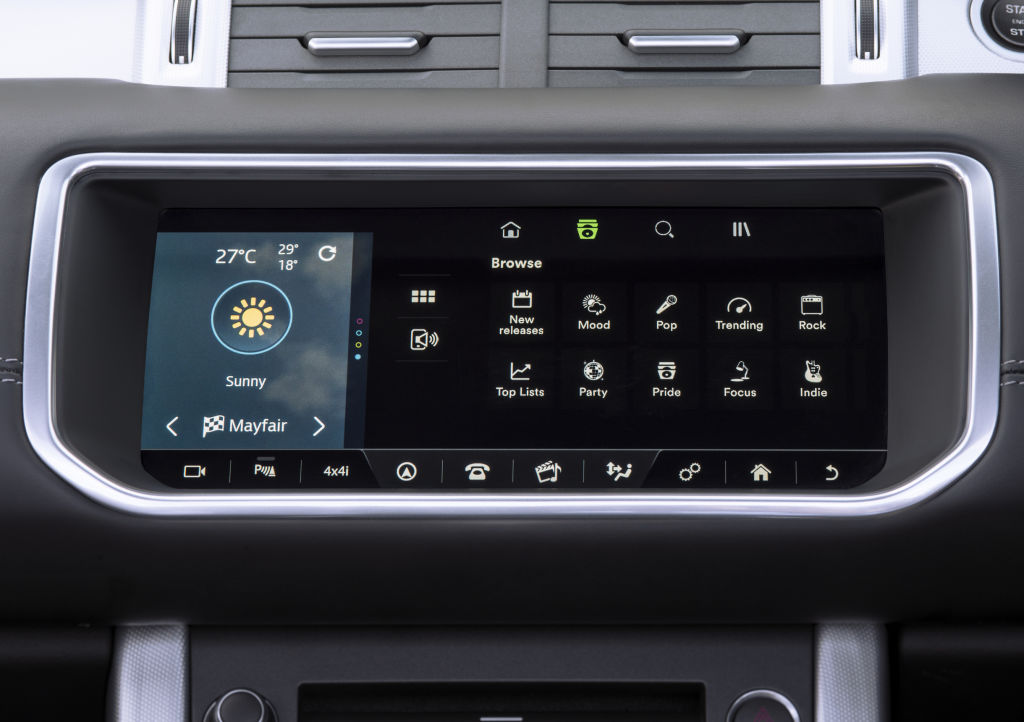 Land Rover holt Spotify ins Auto.