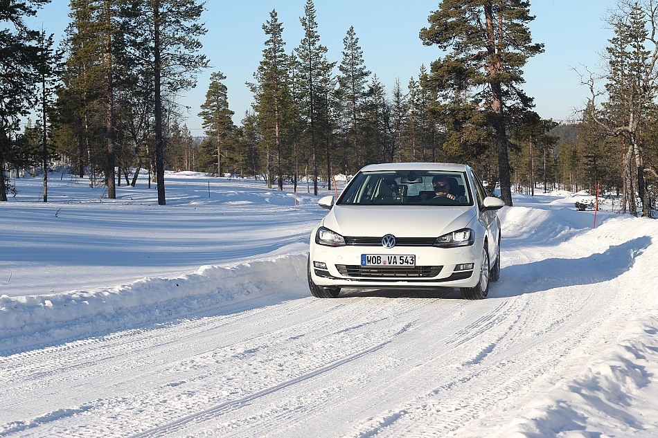 Winterreifentest der GTÜ und der „Auto Zeitung“.