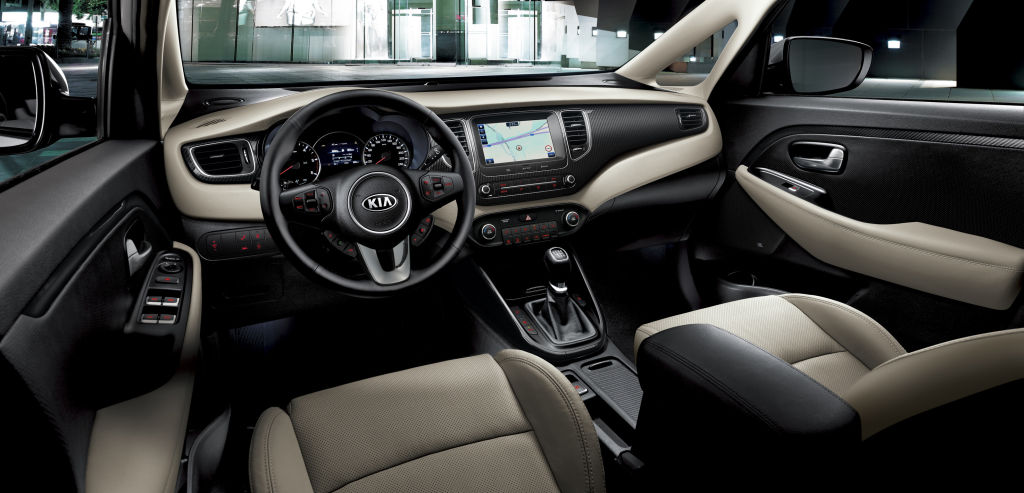 Kia Carens.
