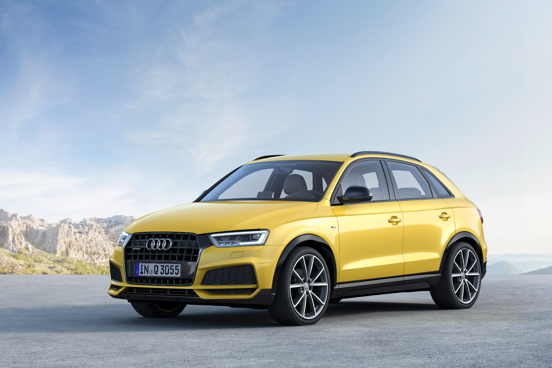 Aufgefrischte Optik: Der Audi Q3 geht mit den Ausstattungslinien sport und design im neuen Look in den Herbst.