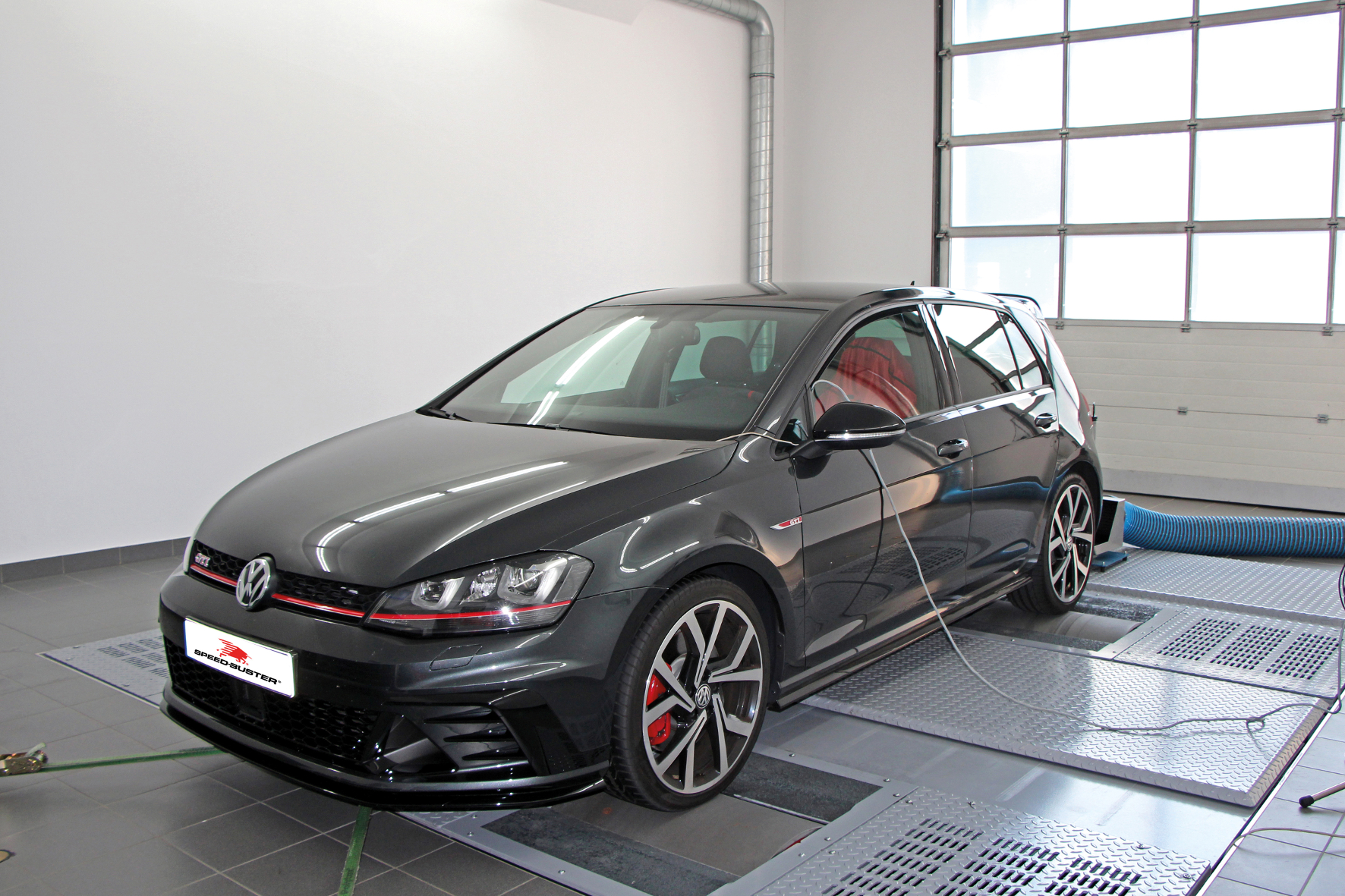 Kraftkur für den Clubsport-Golf: Chiptuner Speed-Buster nimmt sich den verschärften VW Golf GTI vor und steigert die Leistung auf 326 PS.