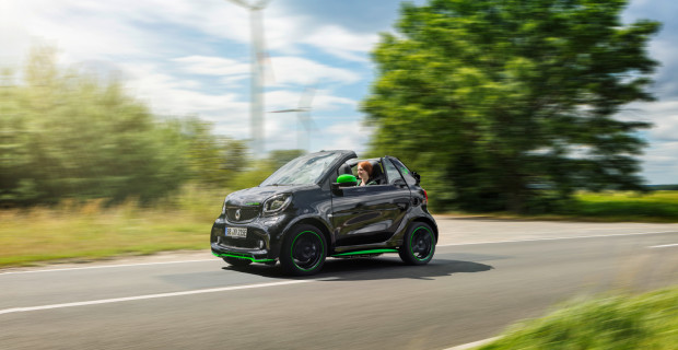 Unter freiem Himmel: der Smart Fortwo Electric Drive als schickes Cabrio.