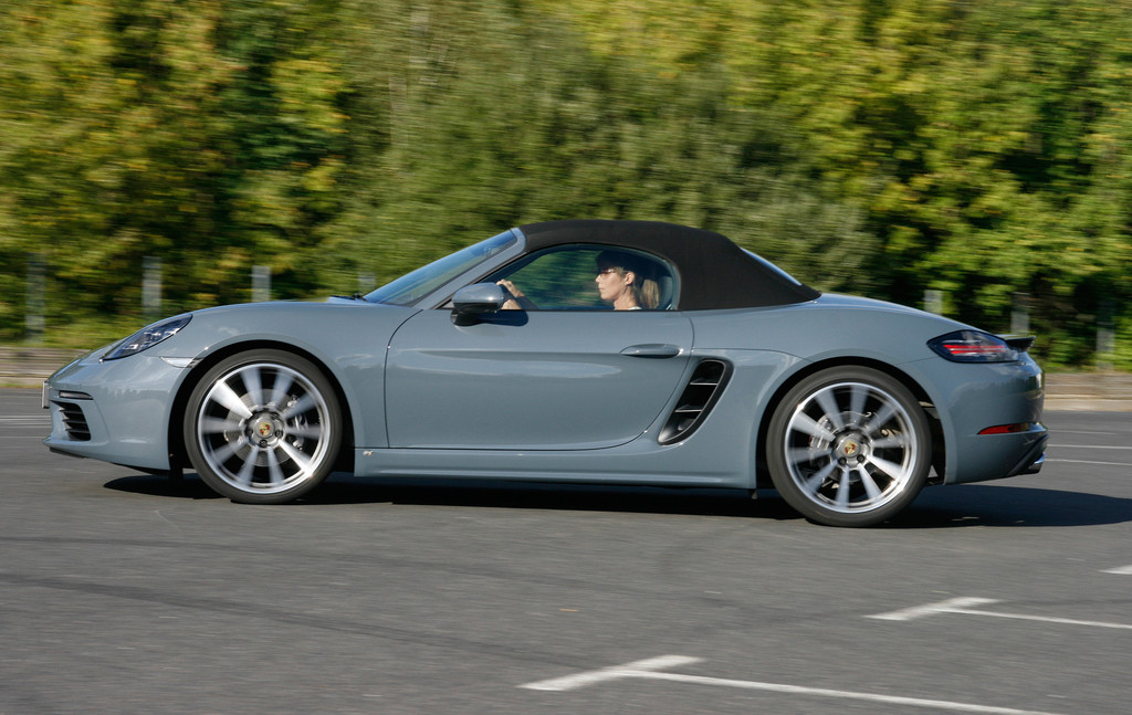 Porsche 718 Boxster.