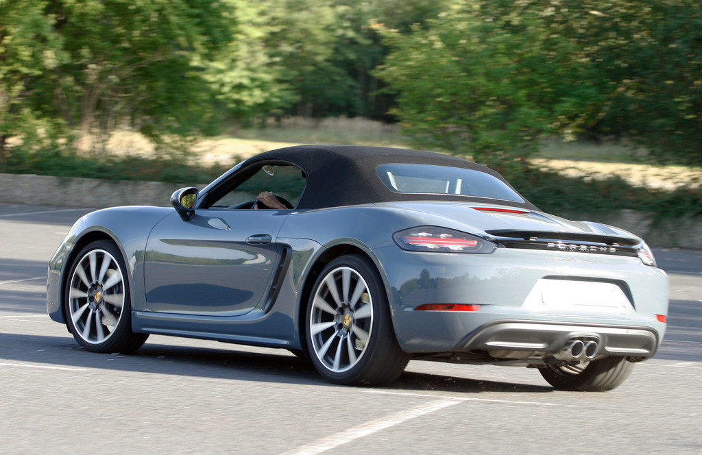 Porsche 718 Boxster.
