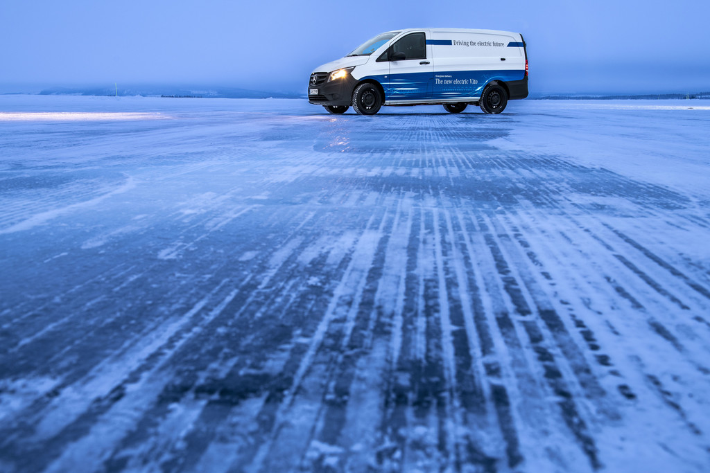 Mercedes-Benz e-Vito im Wintertest in Nordschweden.