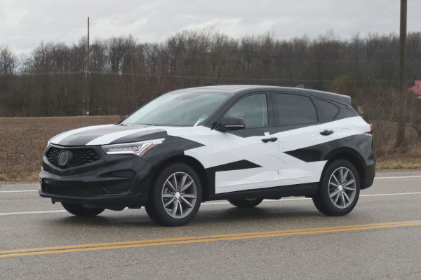 Erlkönig Acura RDX.