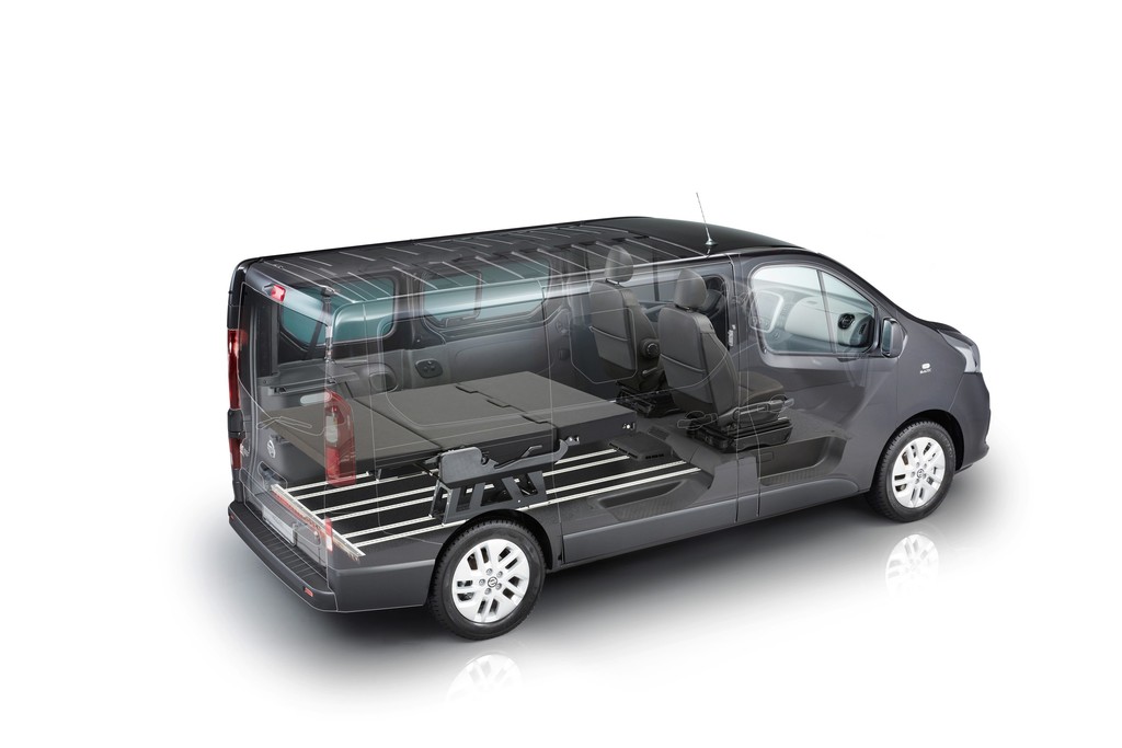 Nissan NV300 Flexvan mit Sitz-Liegebank.
