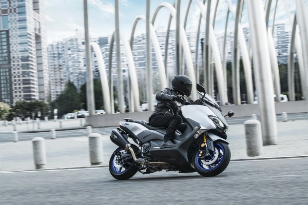 Yamaha T-Max SX Sport Edition
