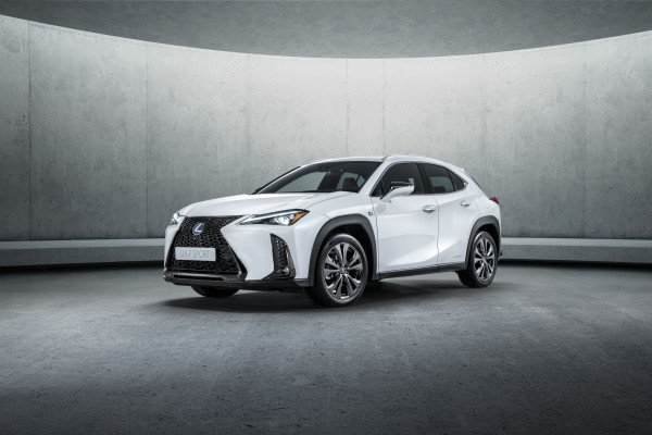 Ein weiteres Crossover-Genre will Lexus selbstbewusst mit seinem neuen SUV-Coupé UX eröffnen, das auf dem Genfer Autosalon Weltpremiere feiert.
