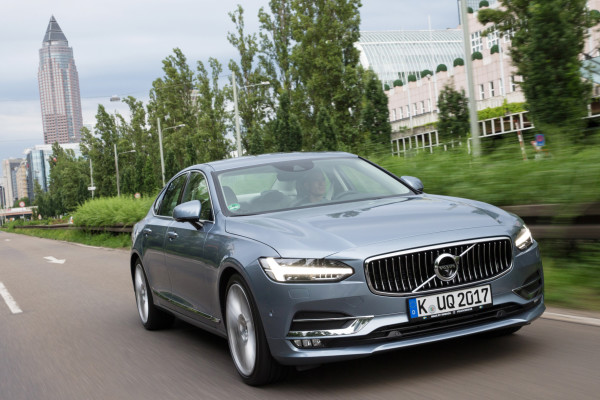Business-Limousine aus den hohen Norden: Der Volvo S90 verbindet Sicherheit und gediegene Eleganz.