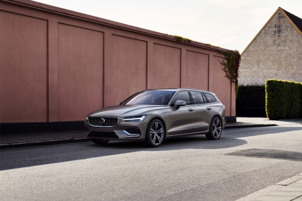Volvo V60.